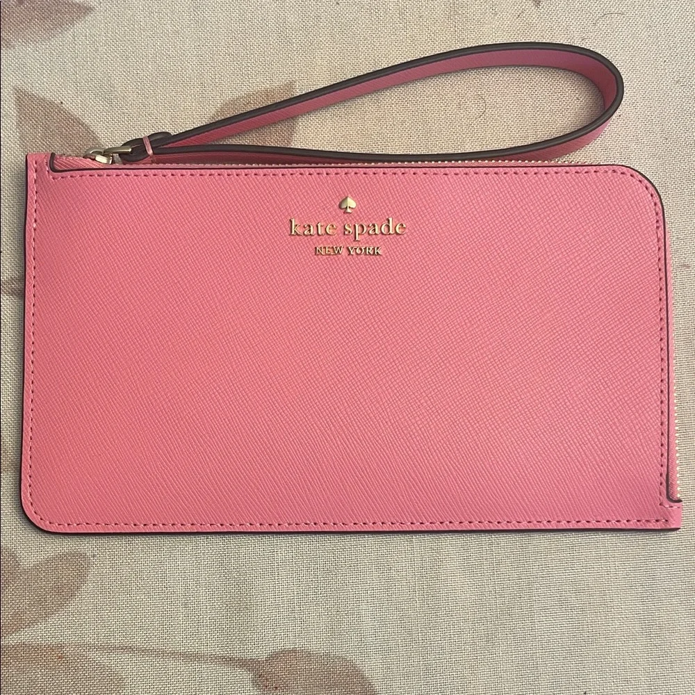 Kate Spade Vibrant Pink Wristlet - Picture 1 of 5